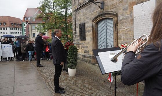 Oberbürgermeister Andreas Starke (vorne) und SPD-Fraktionsvorsitzender Klaus Stieringer